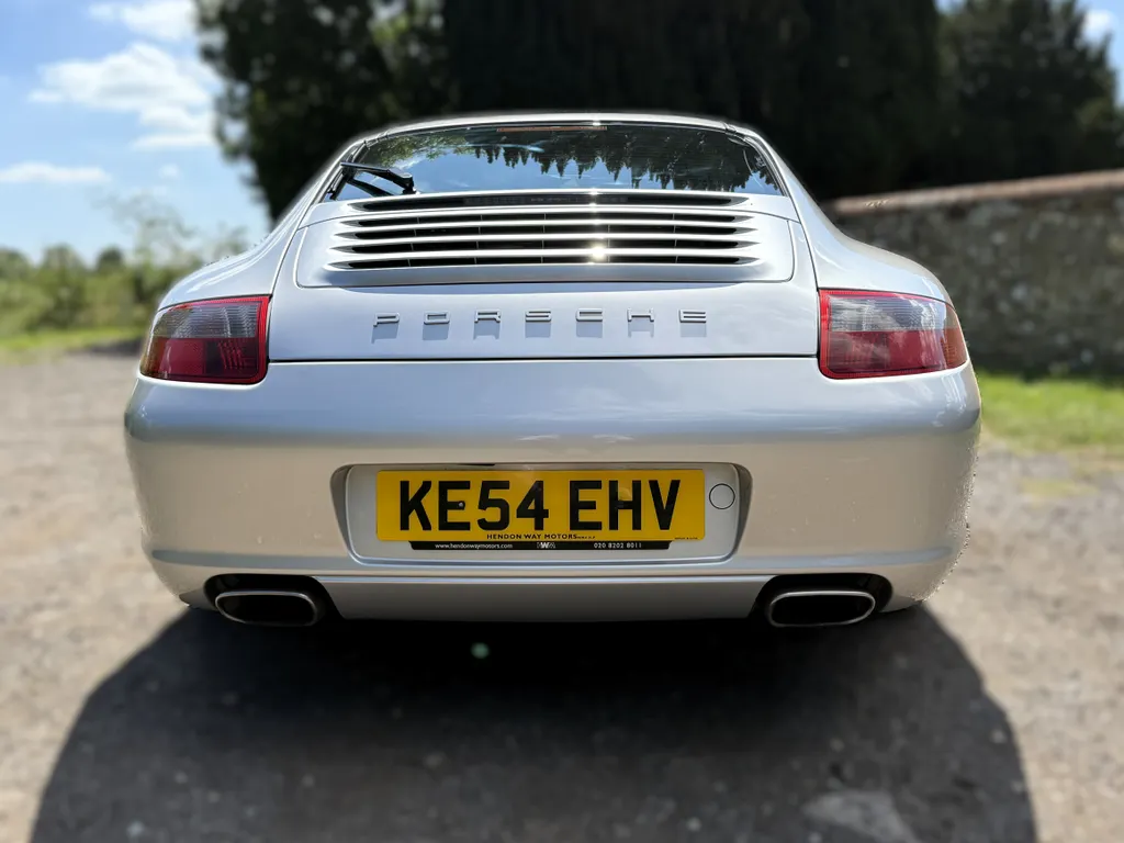 Porsche 911 pulpyclocwmia3ic m7ft