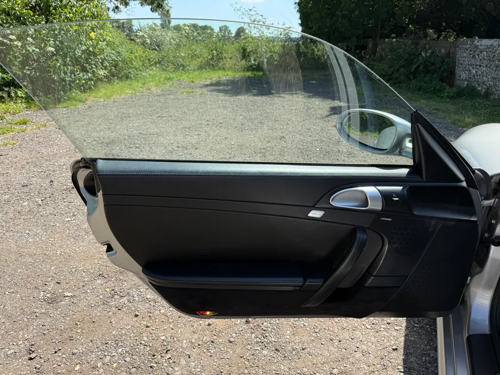 Porsche 911 a1hvzn8nkvue1l0mmglew