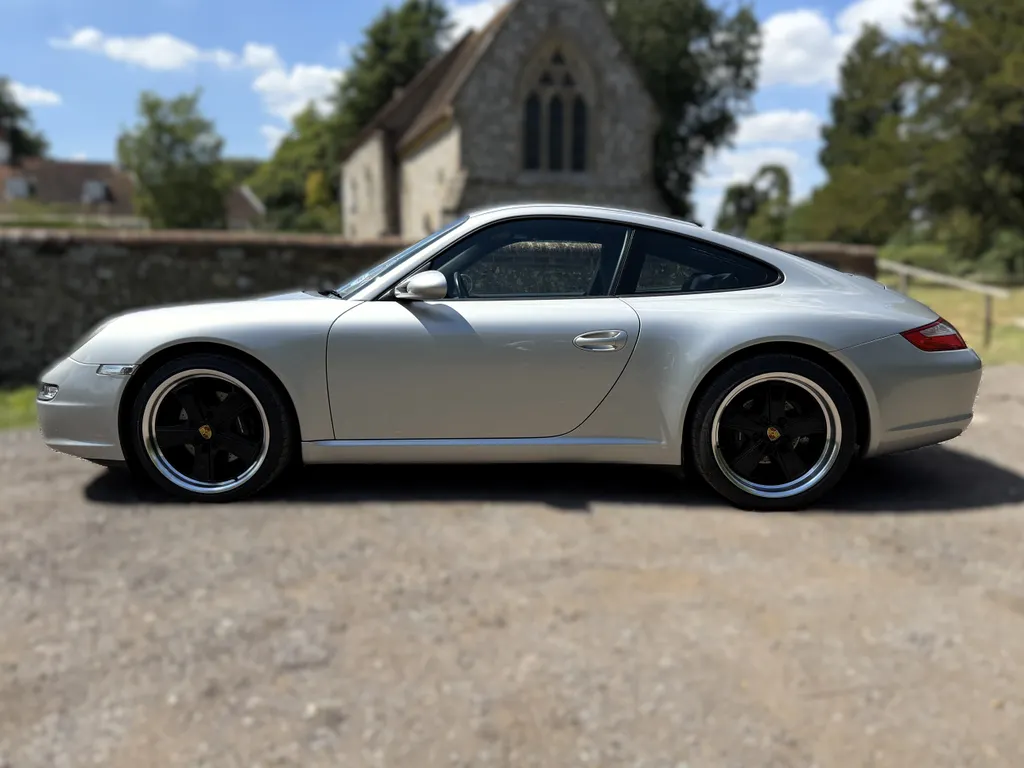 Porsche 911 k4xqlnkmuooagr2gttgw 