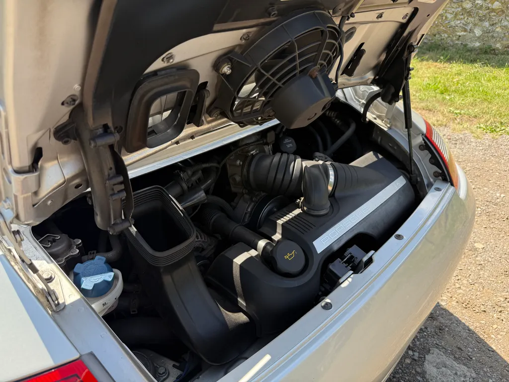 Porsche 911 p2p1dqzfbzz7hitgxnf r