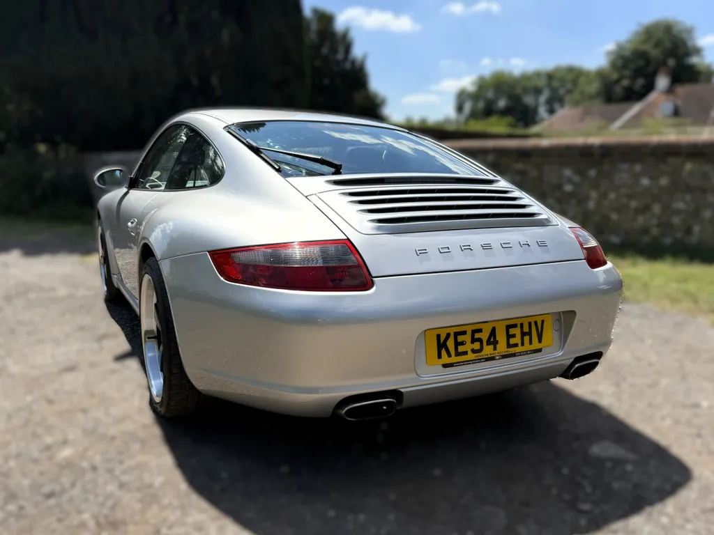 Porsche 911 rzcxaqzhmkhrst8uiujb0