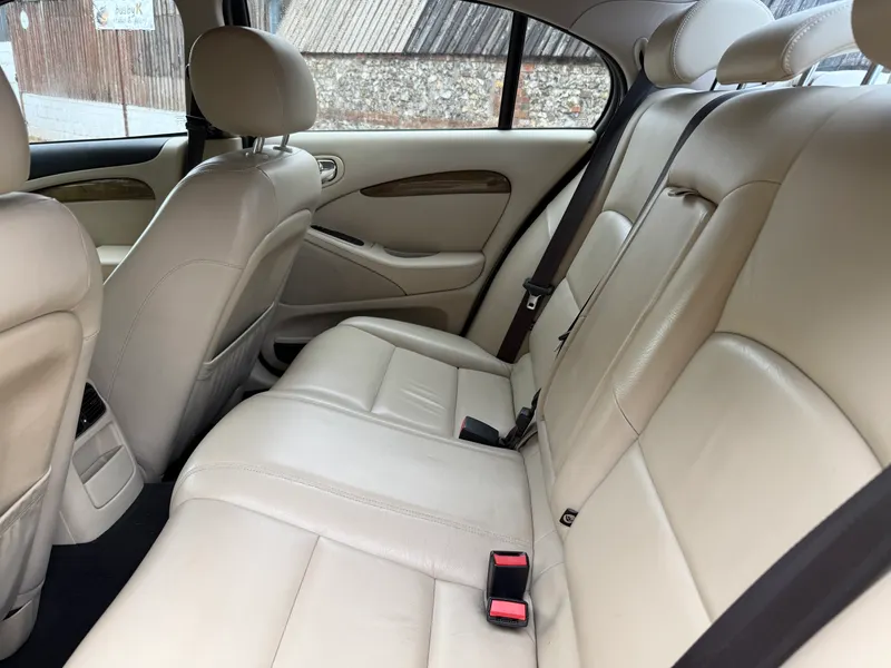Jaguar s type q5chmtd7wk0kohn0u2g65
