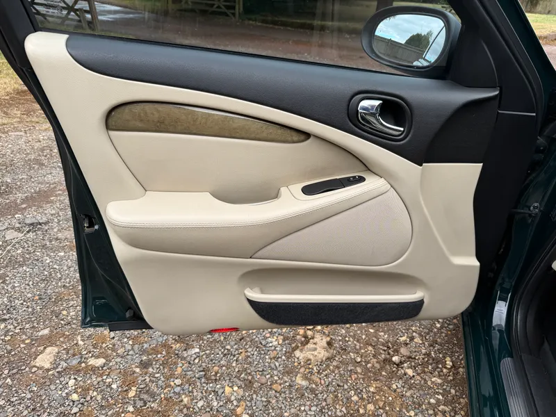 Jaguar s type rjolyy22hybzp nyis7qr