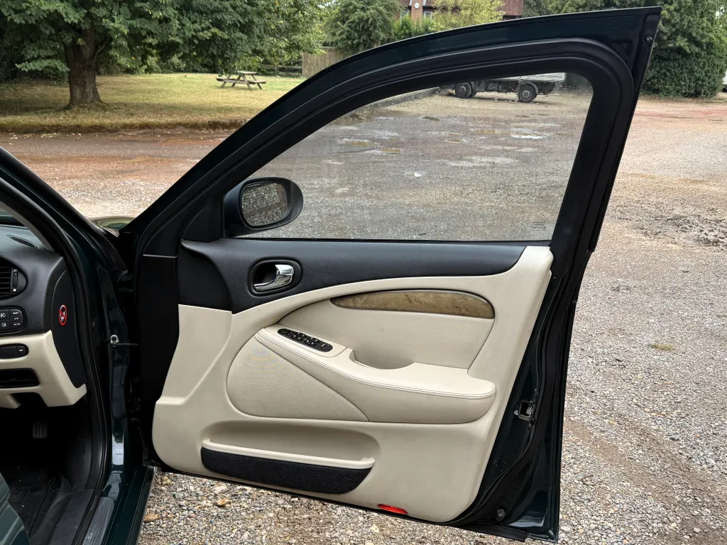 Jaguar s type  xxpxliajz8ksmaexekn5