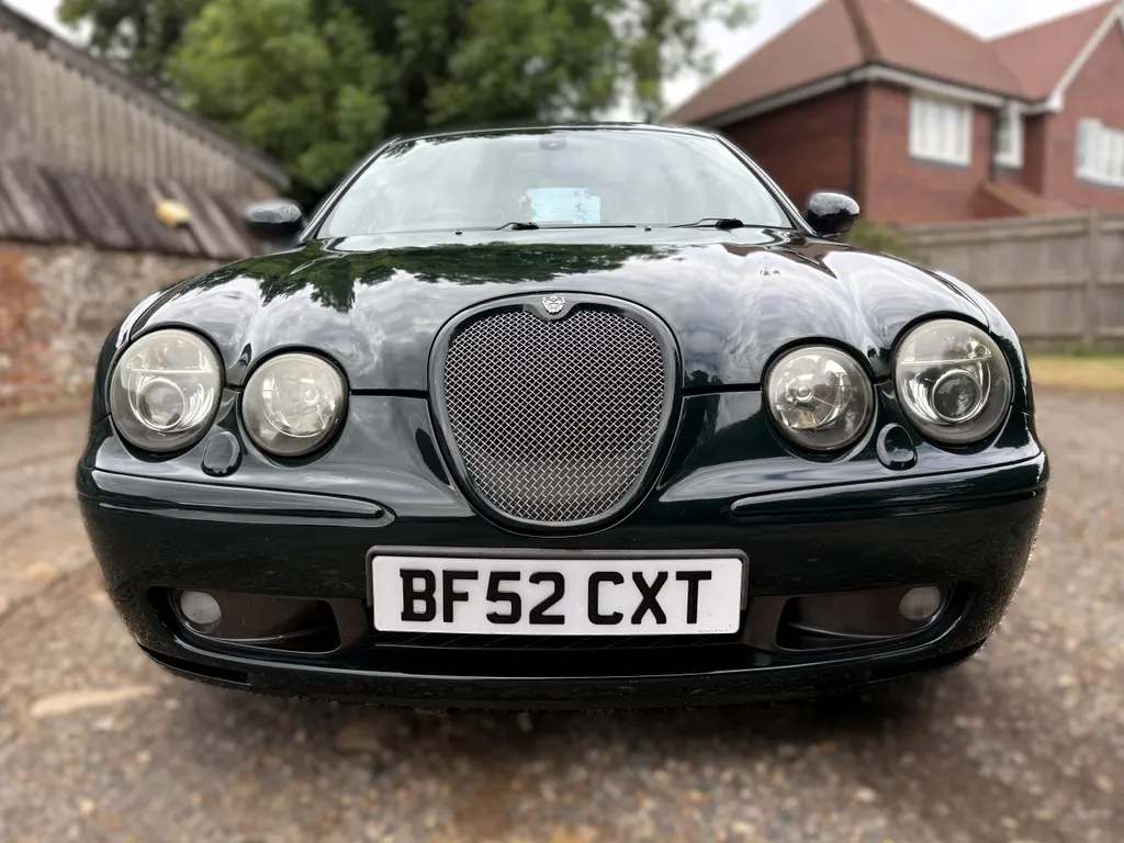 Jaguar s type bd9vku2lig0ak8klftg2r