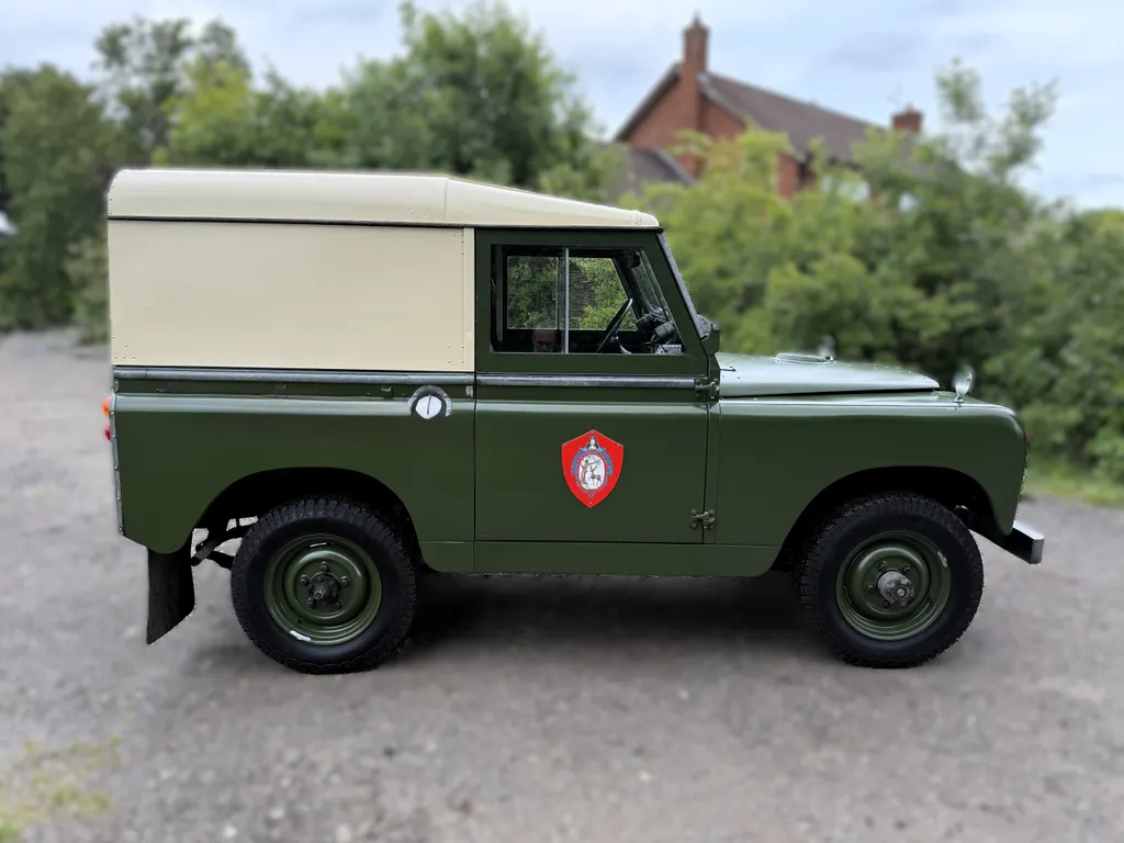 Land rover series 2 w0pinkmgvjcrtzfufq6ny
