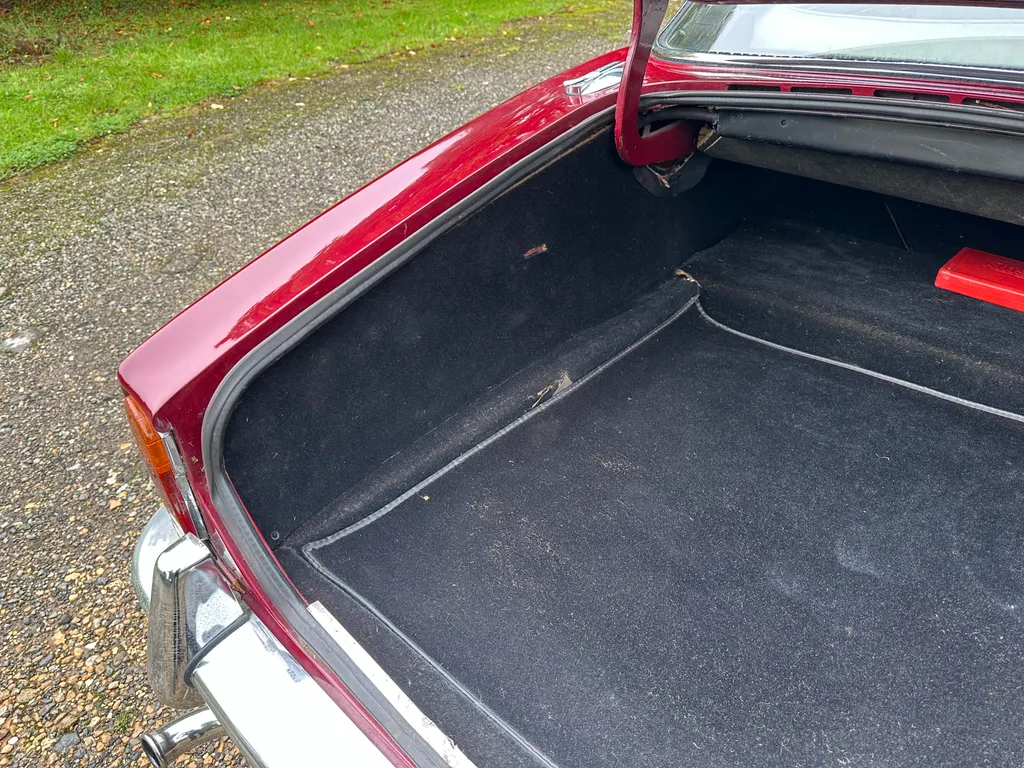 Daimler sovereign  zjcesk5helf5ahzgdwg2s