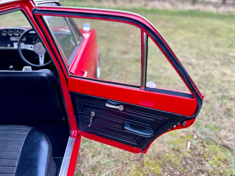 Ford cortina hl3dxlifn0iinvr7mdnzj