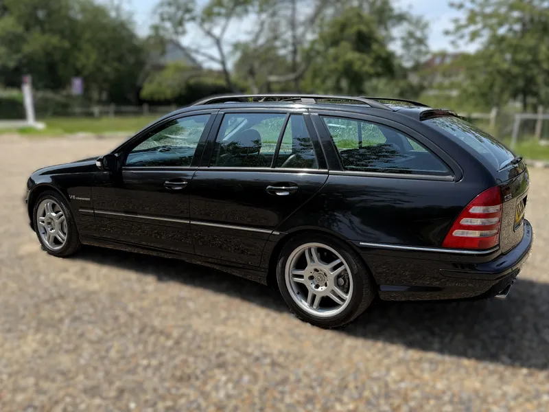 Mercedes benz c class ov 27teiv20yfdagxz3ha