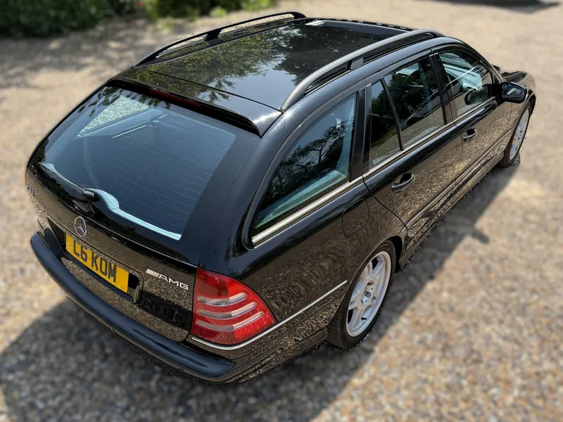 Mercedes benz c class p3vyej4hrzu1ywbjzuupk