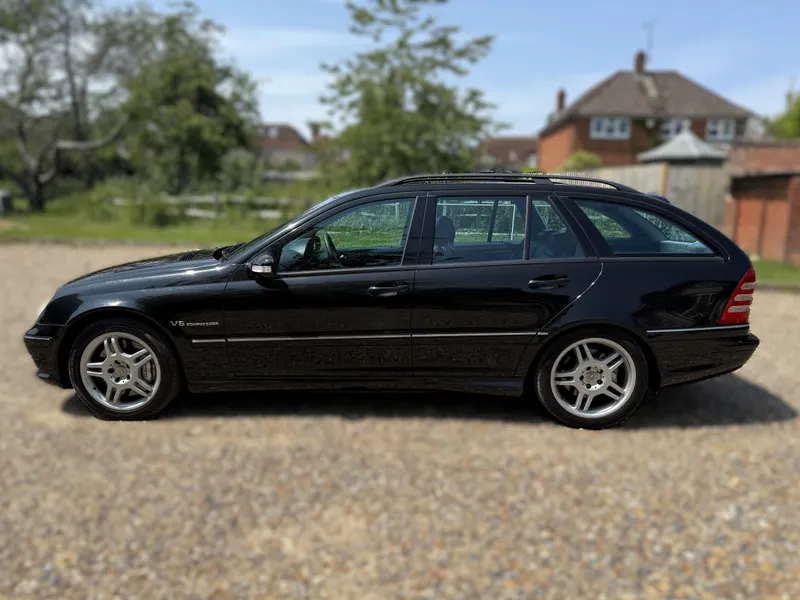 Mercedes benz c class qy063gbciye3ahssclmq3
