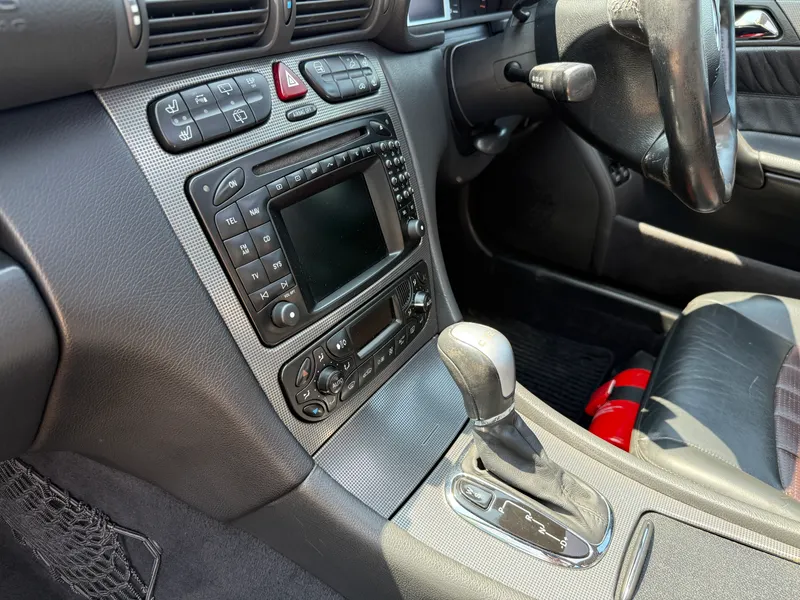 Mercedes benz c class yj8jskhbh9zmcjecon7ku