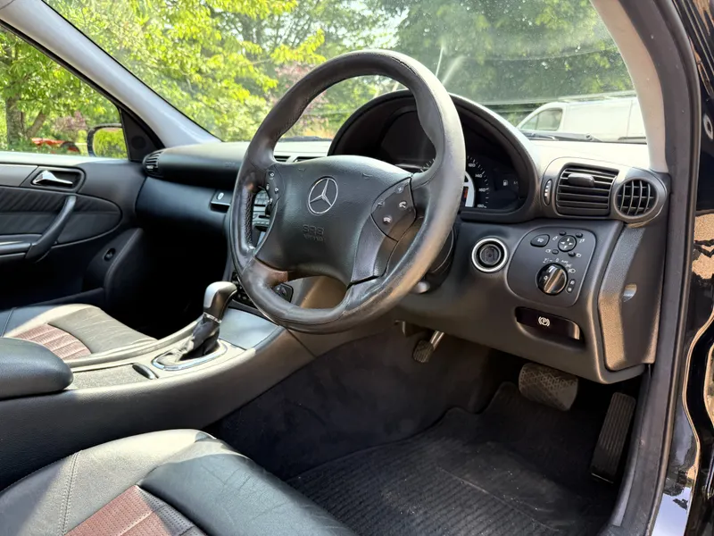 Mercedes benz c class rmv38jhapg kxmevzp8sa