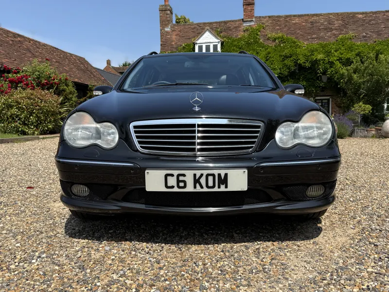 Mercedes benz c class szjwmynxmcgdw9zkgxl8h