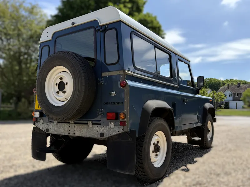 Land rover defender 90 4cbbm mnzmic4nm53qw7g
