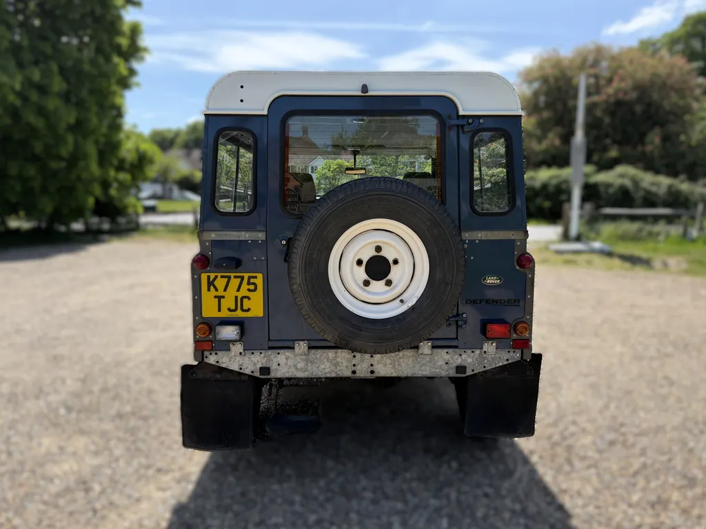 Land rover defender 90 b1rhofvmsahzoqzaunjjp