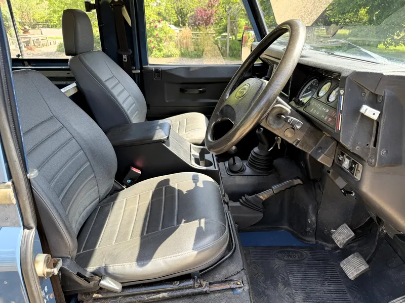 Land rover defender 90 hjwn1alyy0t xd2y0tfh4