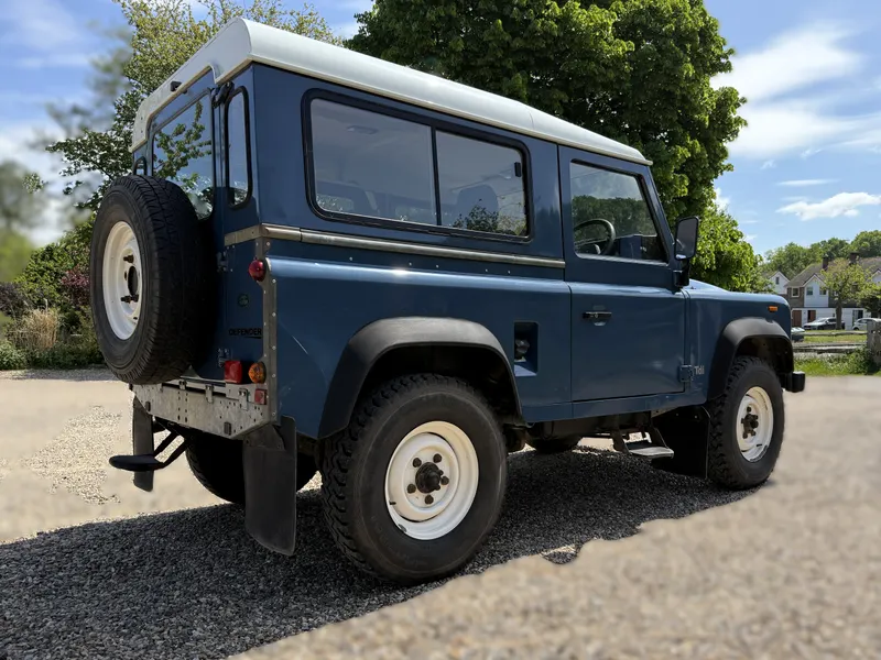 Land rover defender 90 jakow97a7iszh6whmeiyv