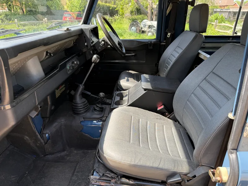 Land rover defender 90 jw8 esjr7ggvxc1xwi1xb