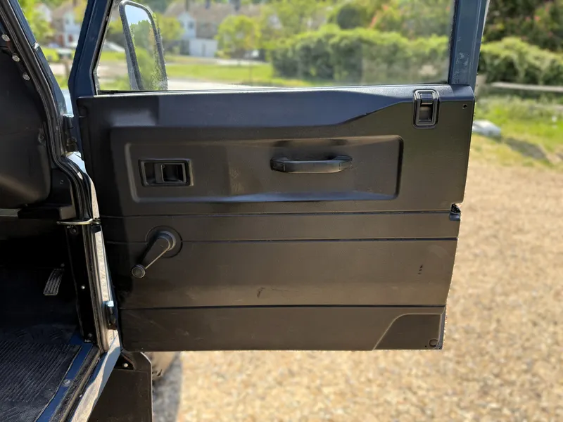 Land rover defender 90 k2mglf31wmuptcsinqpsl