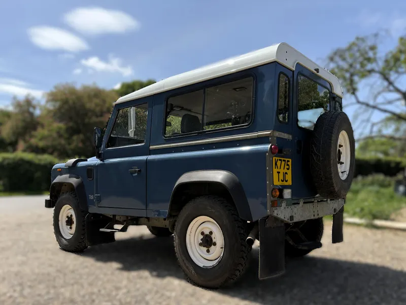 Land rover defender 90 kvieiuo2svdyb vrfnmjd