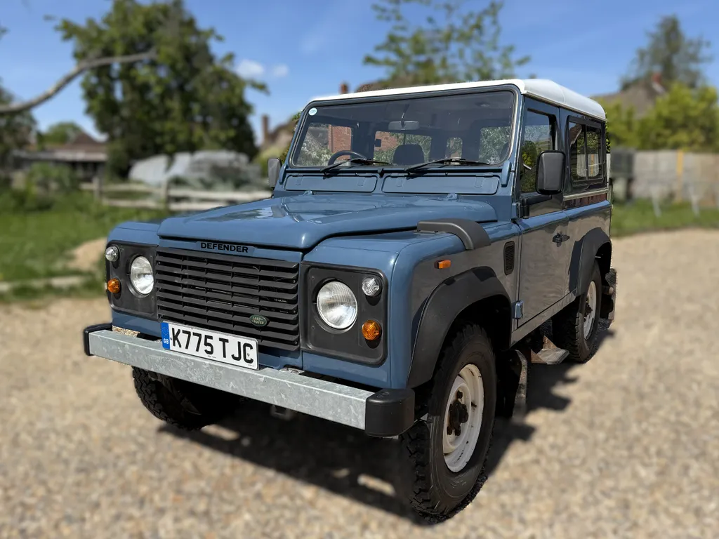 Land rover defender 90 m99yg5ugnyg cybjvqtho