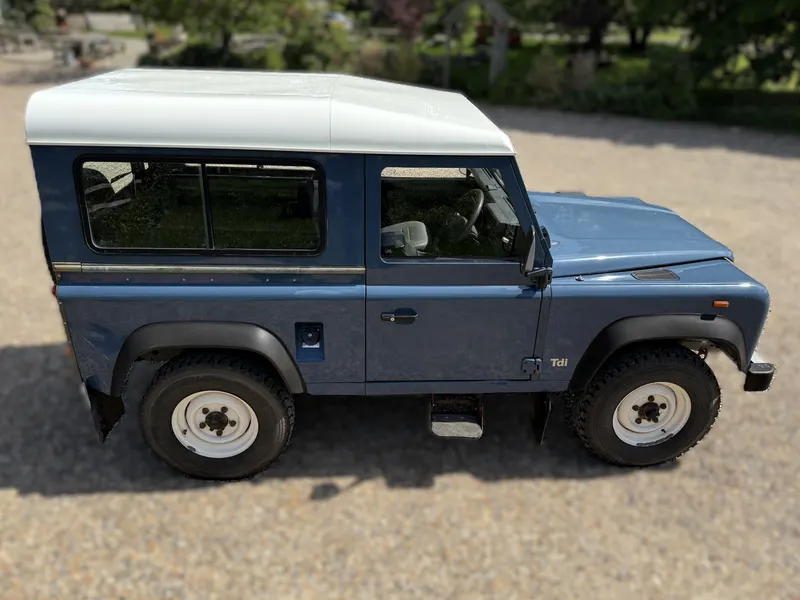 Land rover defender 90 y5p97zppdtoonuzlkyymc