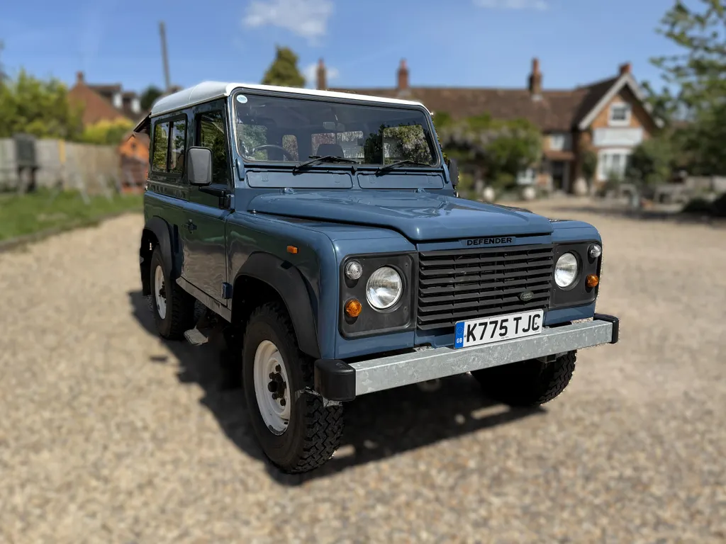 Land rover defender 90 ccwlub79gnrha1ru73tfc