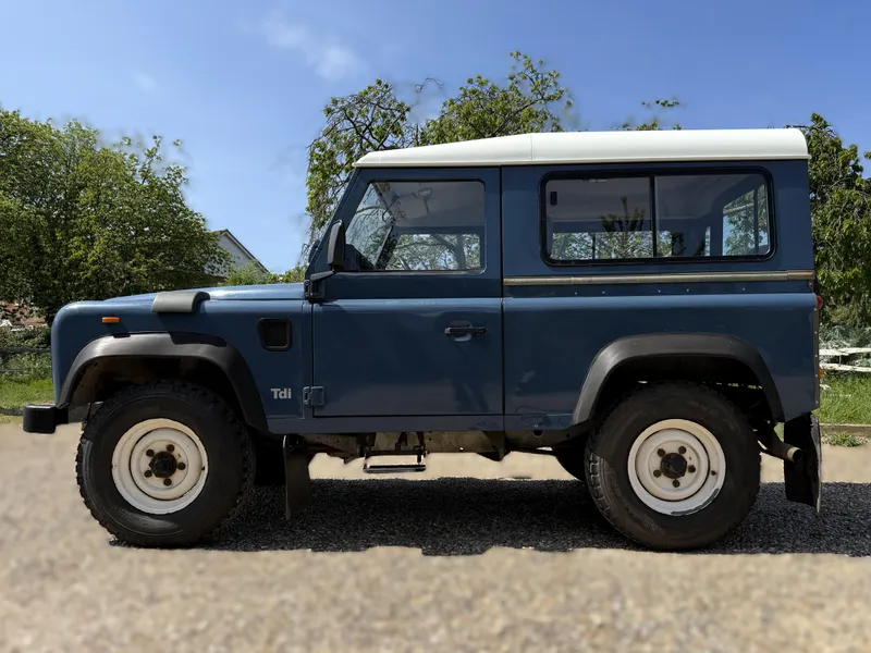 Land rover defender 90 ekx42yyjqm7ij62cuqv7m