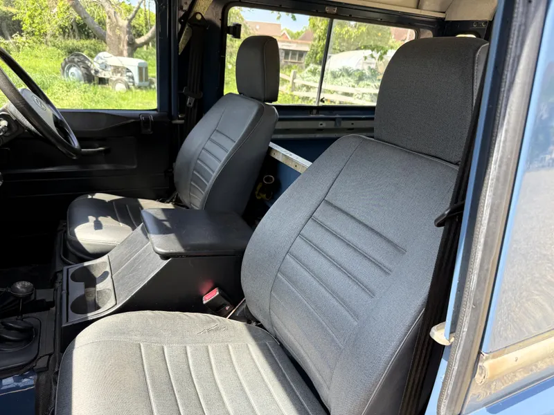 Land rover defender 90 g02xezlksppy8kkf8tc10