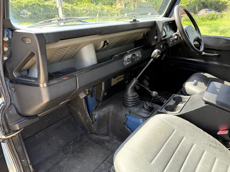 Land rover defender 90 rsjwxv3orkaozqttpbn8h