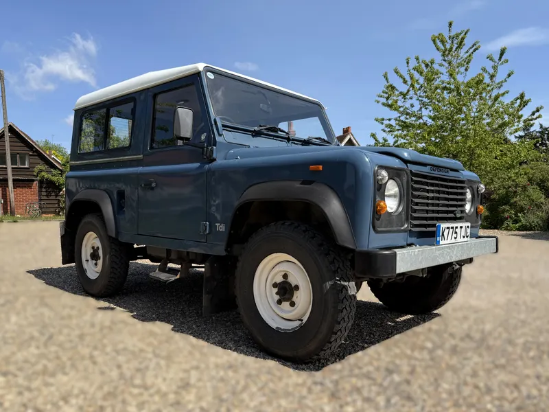 Land rover defender 90 tmdi10u9qg7msvdqpnjzm