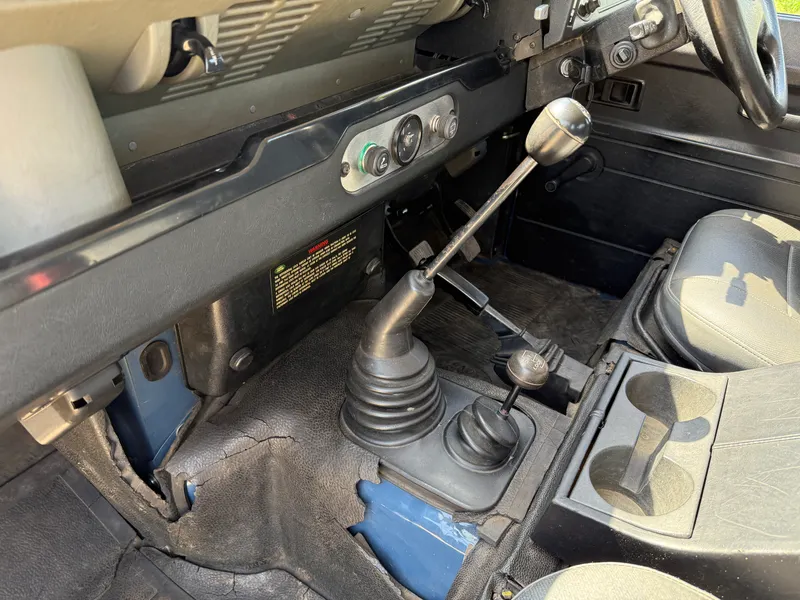 Land rover defender 90 wxluxwwrqs1zokj3cuqjf