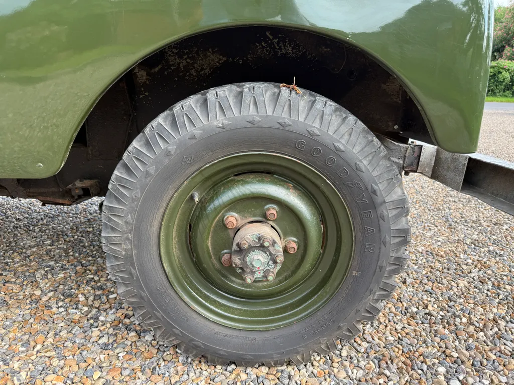 Land rover series 1 y zpw2ag 3eubpqbgcr3a