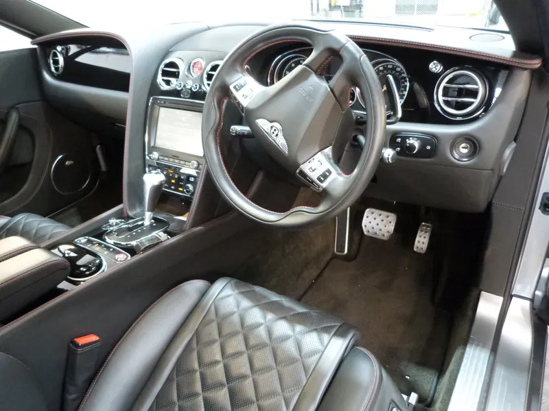 Bentley continental gt 4.0l v8s mulliner  zqkcve4ramqxsd4vlk3n