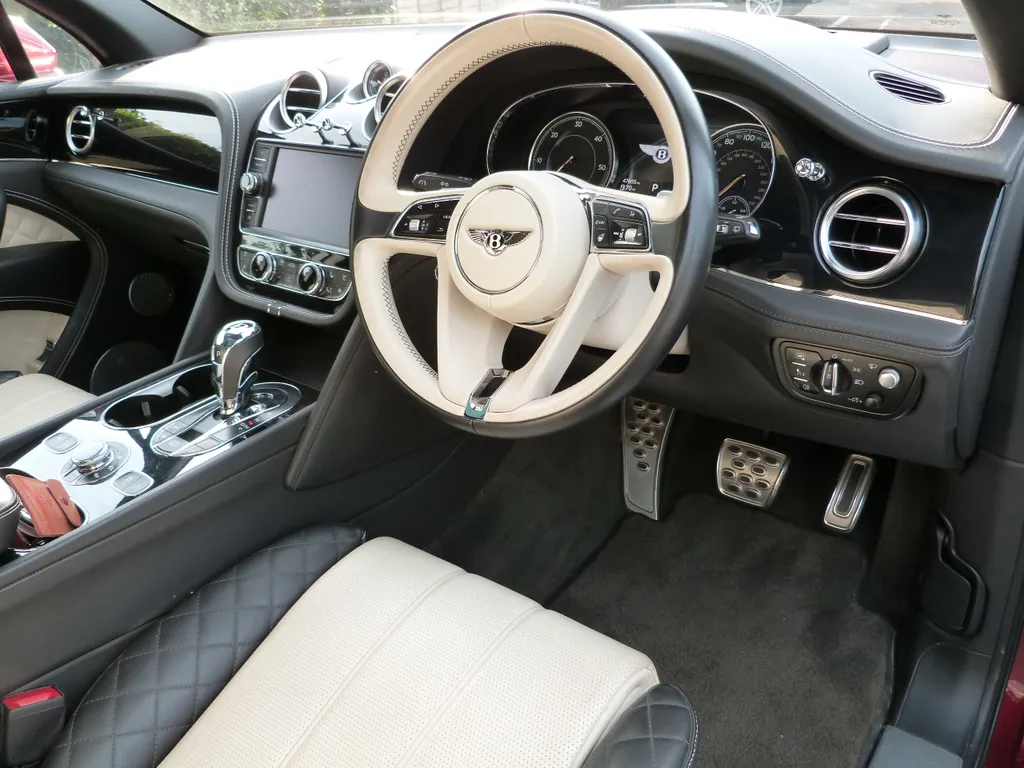 Bentley bentayga tdi elvqvhelday etxybyers