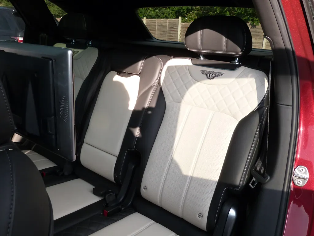 Bentley bentayga tdi lfkde402wmrfqspvprnqt