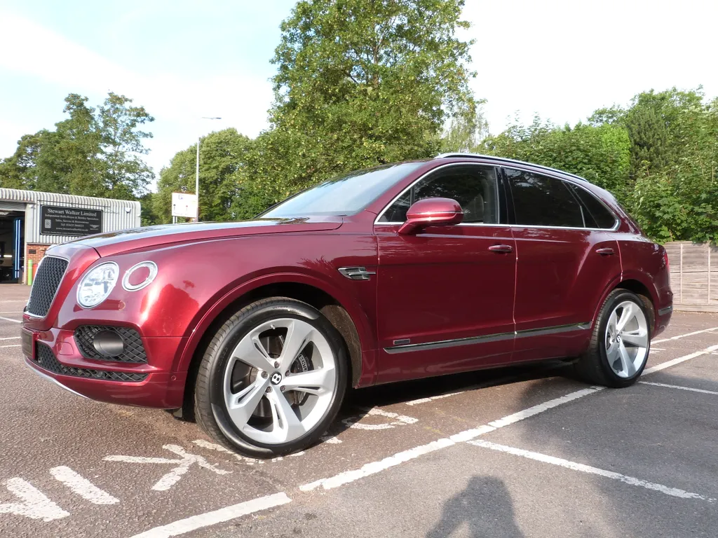 Bentley bentayga tdi vecnszxcxi1stlkemlnft