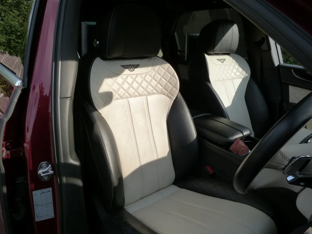Bentley bentayga tdi wcuozaeetwnynlccnkgqb