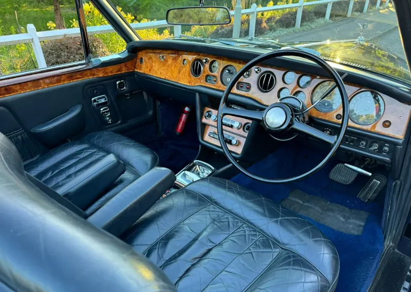 Rolls royce corniche kx9udbbgry94049rt21j8