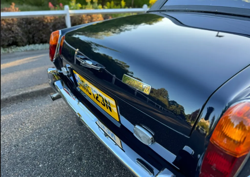 Rolls royce corniche uffruaxyad2kyez9vsy1g