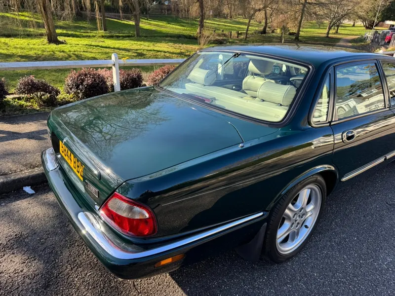 Jaguar v8 xj series eskr3jp2hkhm5mzet1xpr