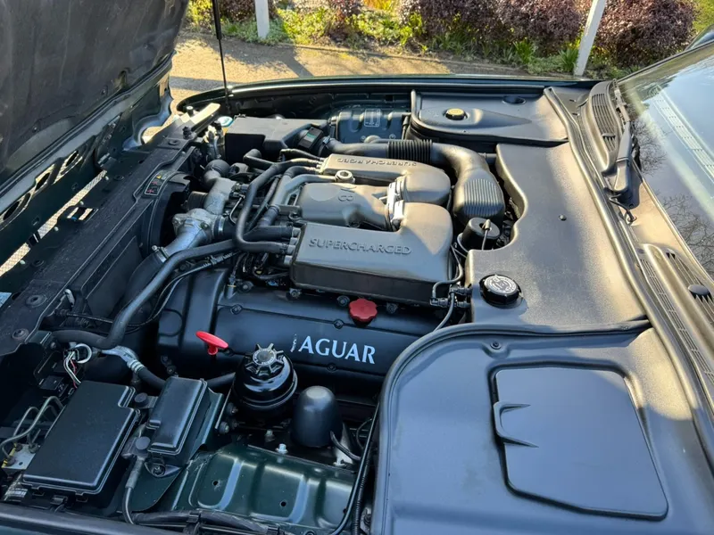 Jaguar v8 xj series xnbo1p4yih9izfoh f7zh