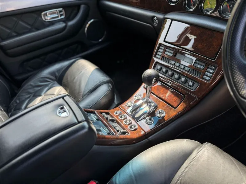 Bentley arnage nheinu0byfsy8x7boor0o