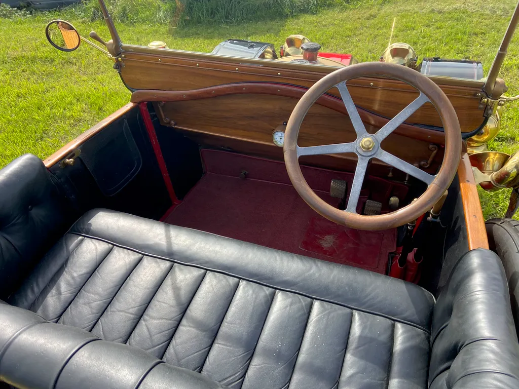 Renault dm tourer fnnyhitdggh23fwexjpph