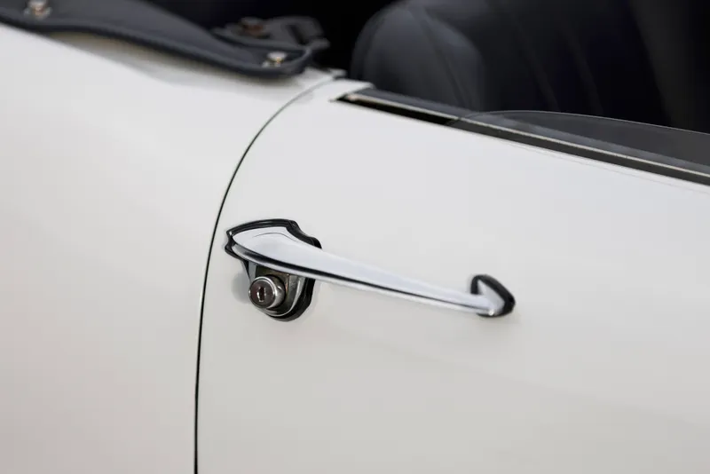 Alfa romeo  2600 spider lzkpqwav7o41  rqazwxv