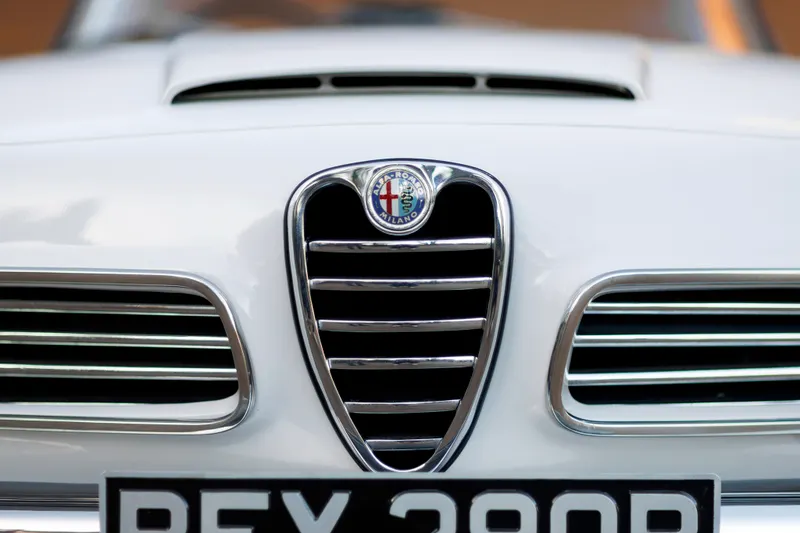 Alfa romeo  2600 spider v58vkletwdwa8nnoxklqy
