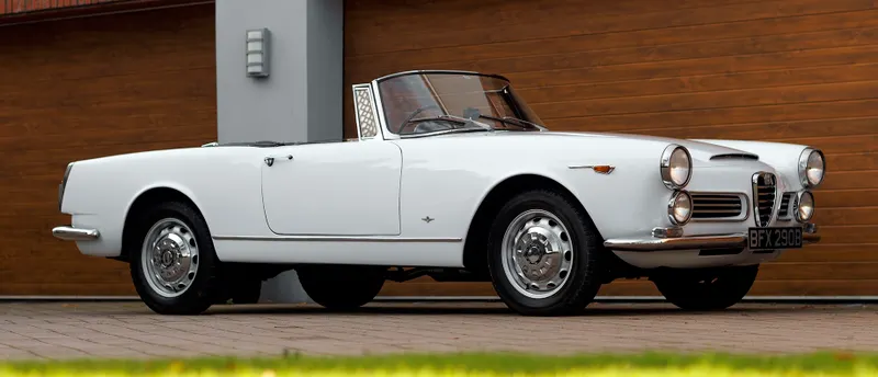 Alfa romeo  2600 spider btkcc7n9tjxaik 4oosby