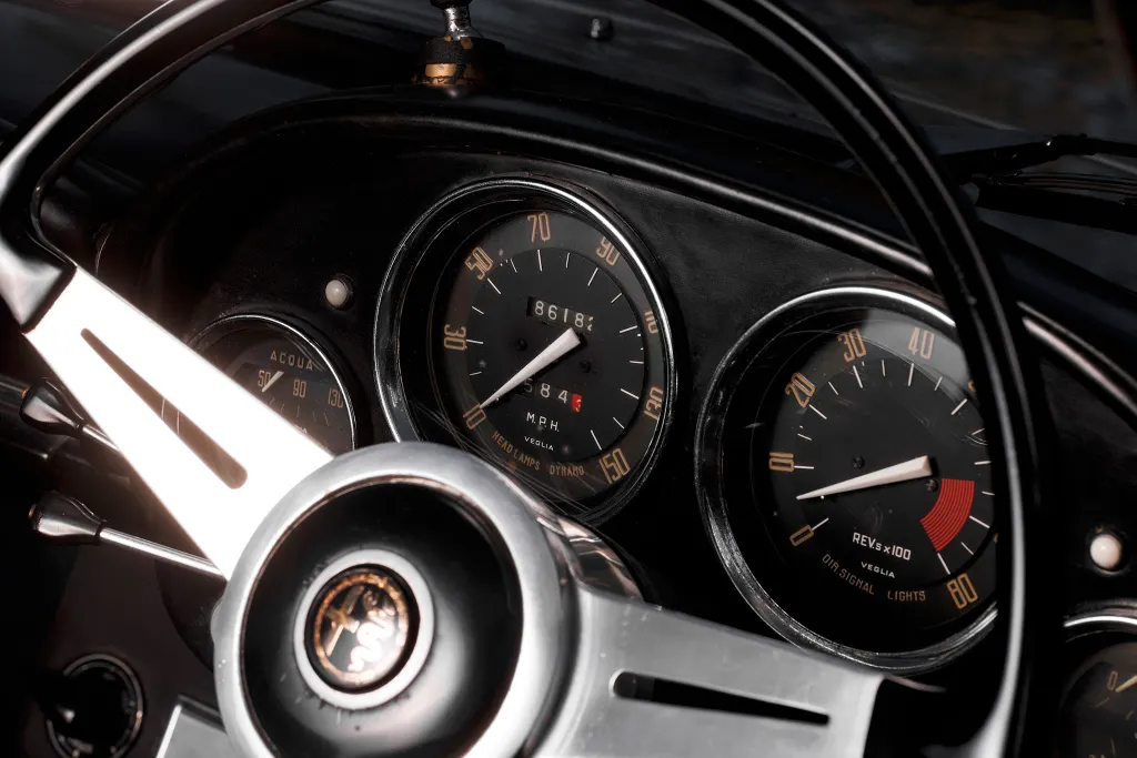 Alfa romeo  2600 spider et5foyboo8qovdefb98dw
