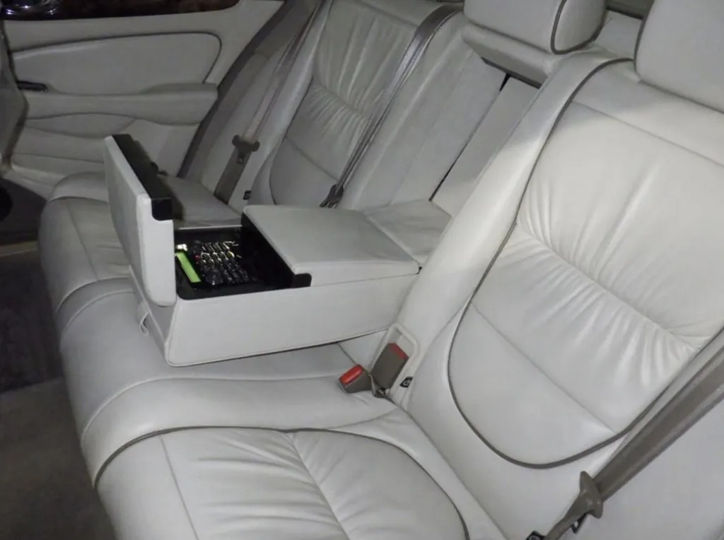 Jaguar xj8 super v8 8vixelqtxeejzrbwllli2